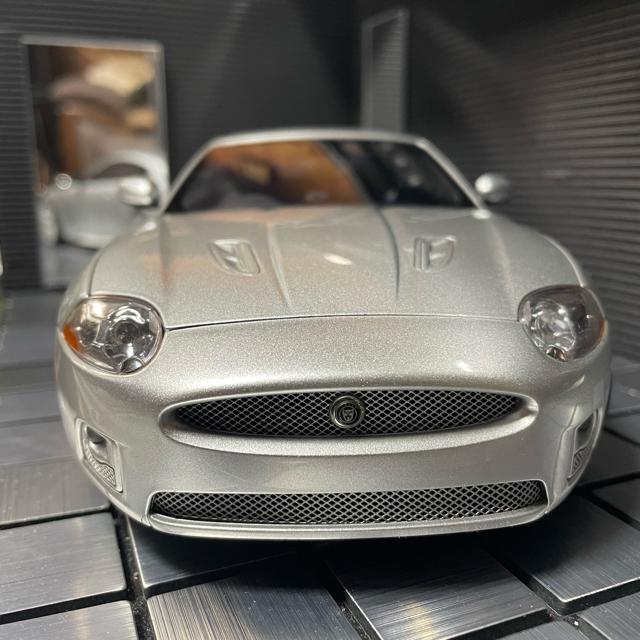 オートアート1/18 ジャガー XKクーペ シルバー < ホビー  オートアート1/18 ジャガー XKクーペ シルバー < ホビーの
