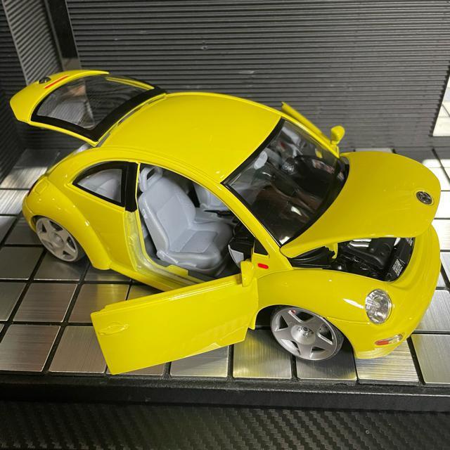ブラーゴ 1/18 フォルクスワーゲン ニュ-ビートル(カスタム仕様) < ホビー  ブラーゴ 1/18 フォルクスワーゲン ニュ-ビートル(カスタム仕様) < ホビーの