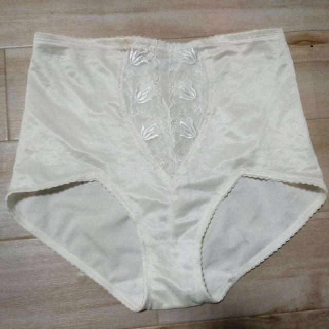 ワコールガードル76 < 女性ファッション ワコールガードル76 < 女性ファッションの