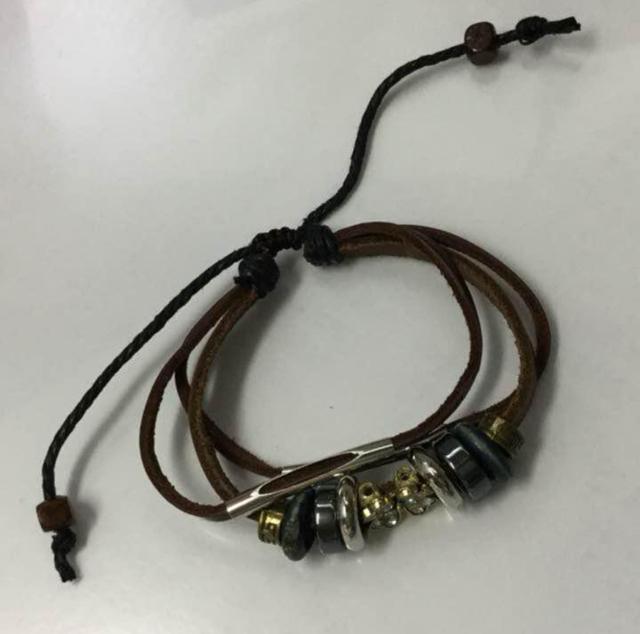 レザーブレスレット クローバー 管理番号Rbー01 < 男性アクセサリー/時計  レザーブレスレット クローバー 管理番号Rbー01 < 男性アクセサリー/時計の