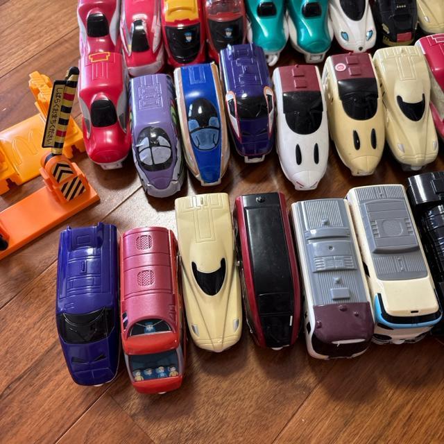 プラレール 車両 40台&踏み切りセット☆ハッピーセットなど < ホビー  プラレール 車両 40台&踏み切りセット☆ハッピーセットなど < ホビーの