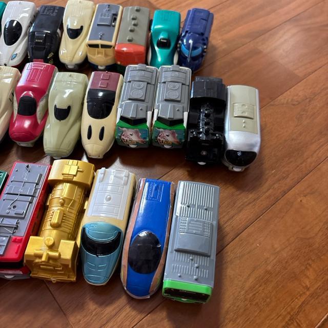 プラレール 車両 40台&踏み切りセット☆ハッピーセットなど < ホビー  プラレール 車両 40台&踏み切りセット☆ハッピーセットなど < ホビーの