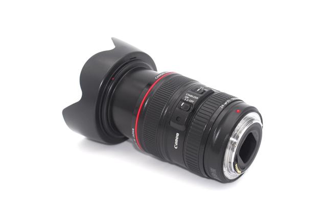 �����E�����\L�����Y��Canon EF 24-105mm F4L IS USM�� �� �Ɠd/AV�� 