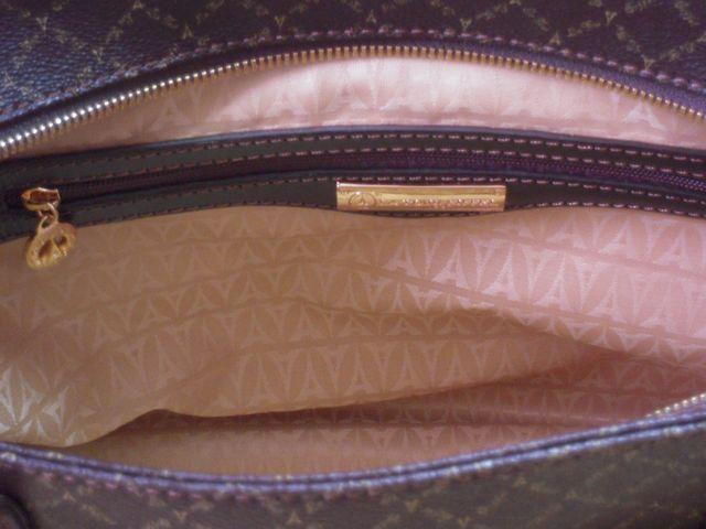 obOViLA TOUR EIFFEL obOKi  t@bV 