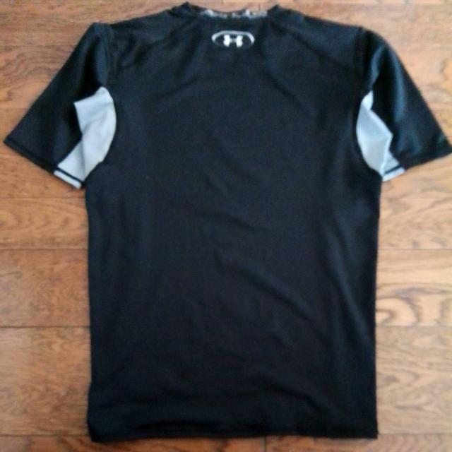 UNDER ARMOUR MD  黒 半袖 野球 練習 レギュラーサイズ < ブランド  UNDER ARMOUR MD  黒 半袖 野球 練習 レギュラーサイズ < ブランドの