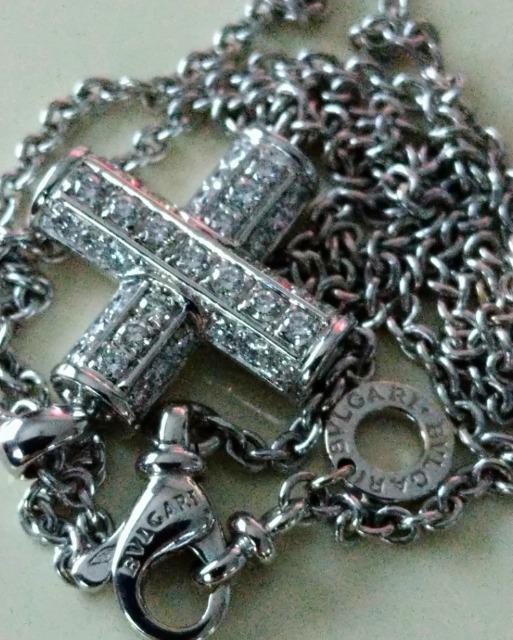 BVLGARI �_�C�������h�p���F �N���X�l�b�N���X�I�ɏ�_�C���̋P���c �� �u�����h�� 