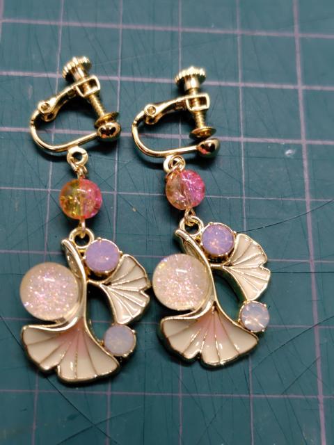 いちょうイヤリング・ピンク < ペット/手芸/園芸 いちょうイヤリング・ピンク < ペット/手芸/園芸の