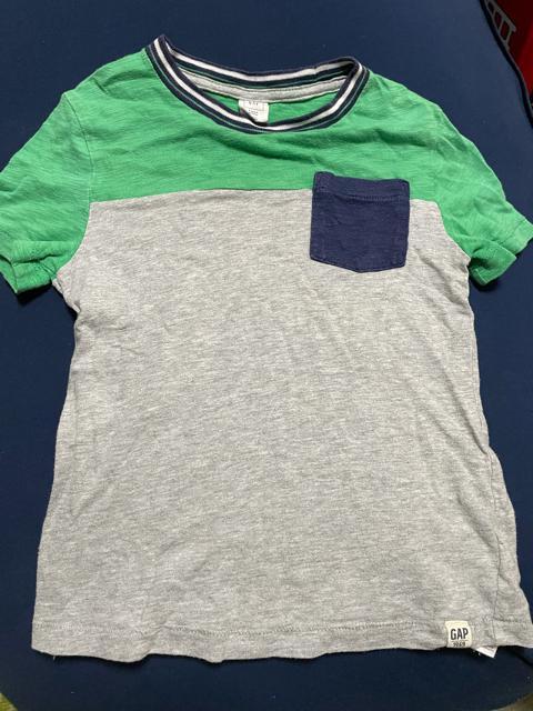 ベビーGAP 男の子Tシャツ  5歳 < ブランド  ベビーGAP 男の子Tシャツ  5歳  < ブランドの