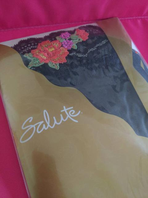 Wacoal/ワコール/salute/サルート/カミーユ/ガーターストッキング/旧パッケージ/カラフル花柄レア品 < 女性ファッション  Wacoal/ワコール/salute/サルート/カミーユ/ガーターストッキング/旧パッケージ/カラフル花柄レア品 < 女性ファッションの