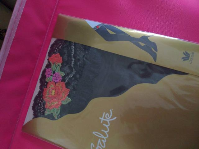 Wacoal/ワコール/salute/サルート/カミーユ/ガーターストッキング/旧パッケージ/カラフル花柄レア品 < 女性ファッション  Wacoal/ワコール/salute/サルート/カミーユ/ガーターストッキング/旧パッケージ/カラフル花柄レア品 < 女性ファッションの