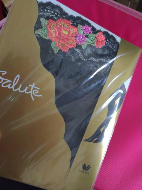 Wacoal/ワコール/salute/サルート/カミーユ/ガーターストッキング/旧パッケージ/カラフル花柄レア品 < 女性ファッション  Wacoal/ワコール/salute/サルート/カミーユ/ガーターストッキング/旧パッケージ/カラフル花柄レア品 < 女性ファッションの
