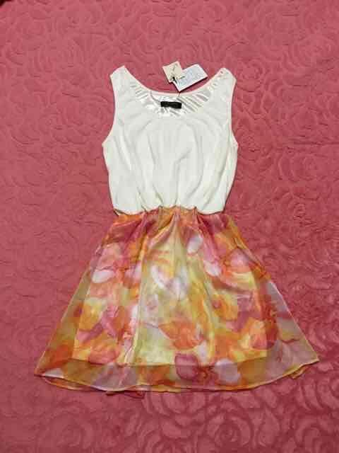 コナブルー*フレアワンピ*シフォン花柄*タグ付き新品 < 女性ファッション  コナブルー*フレアワンピ*シフォン花柄*タグ付き新品 < 女性ファッションの