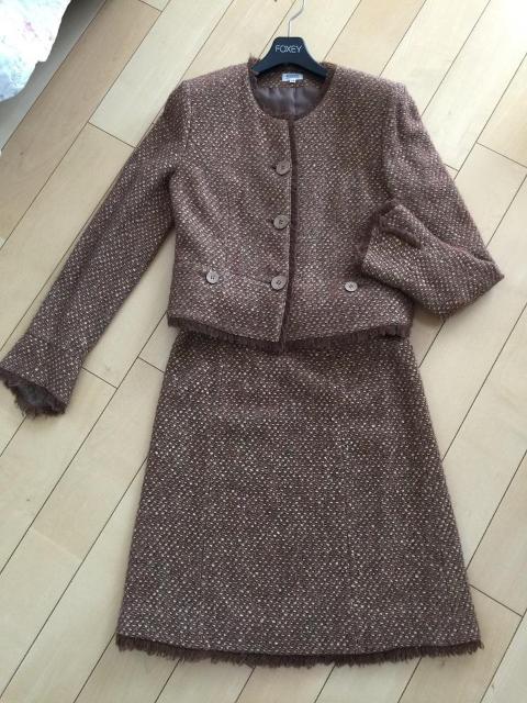 最終FOXEY フォクシーブティックの素敵なツイードスーツブラウン系美品 < ブランド  最終FOXEY フォクシーブティックの素敵なツイードスーツブラウン系美品  < ブランドの