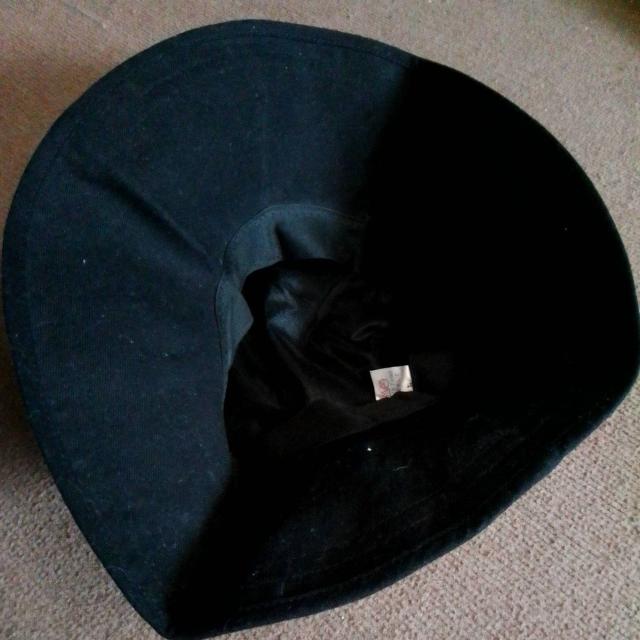 帽子 57cm ブラック ツバ10cm 未使用 < 女性ファッション 帽子 57cm ブラック ツバ10cm 未使用 < 女性ファッションの