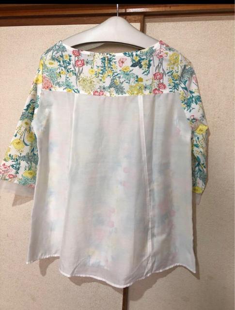 7-IDconcept セブンアイディコンセプト 花柄ブラウス 袖口オーガンジー < 女性ファッション 7-IDconcept セブンアイディコンセプト 花柄ブラウス 袖口オーガンジー < 女性ファッションの