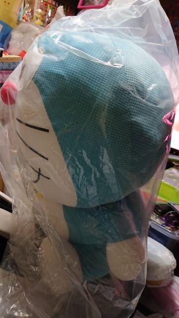 ドラえもん・特大ぬいぐるみ < おもちゃ  ドラえもん・特大ぬいぐるみ < おもちゃの