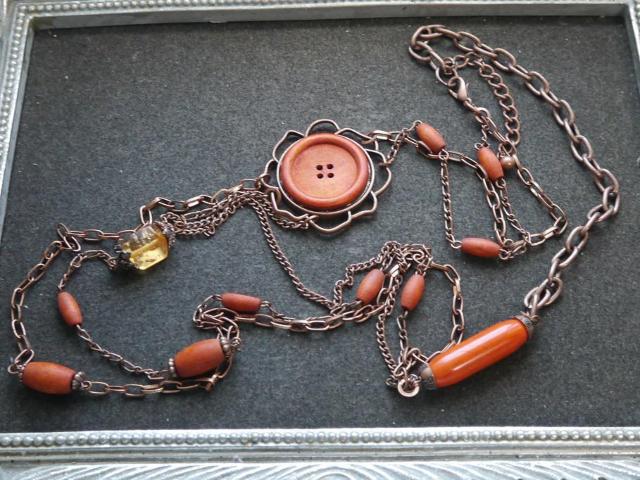 新品 アンティーク調ユニークボタンモチーフネックレス < 女性アクセサリー/時計  新品 アンティーク調ユニークボタンモチーフネックレス  < 女性アクセサリー/時計の
