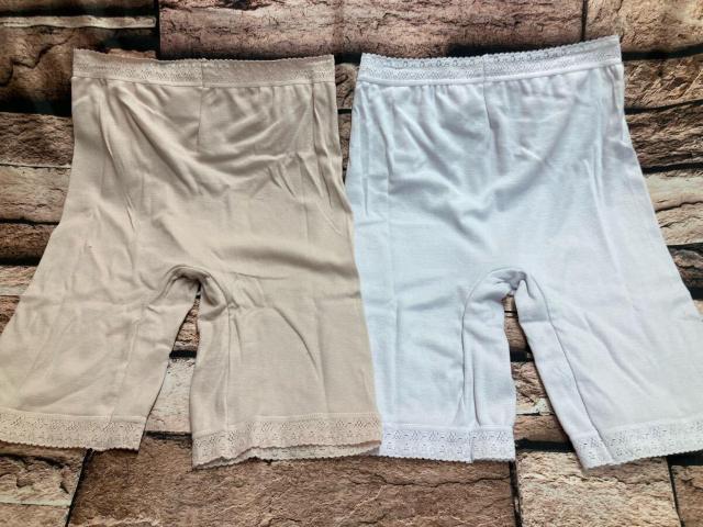 しっとり柔らか 快適な履き心地!お肌に優しい天然綿100% お洒落なレース付き 3分丈ボトムインナー(画像から)1枚 < 女性ファッション  しっとり柔らか 快適な履き心地!お肌に優しい天然綿100% お洒落なレース付き 3分丈ボトムインナー(画像から)1枚 < 女性ファッションの