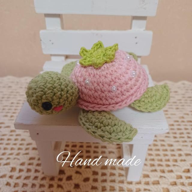 ☆Hand made ☆  海ガメちゃんbaby Α*苺Ver.*あみぐるみ < ペット/手芸/園芸  ☆Hand made ☆  海ガメちゃんbaby Α*苺Ver.*あみぐるみ  < ペット/手芸/園芸の