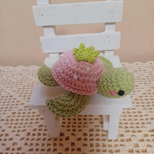 ☆Hand made ☆  海ガメちゃんbaby Α*苺Ver.*あみぐるみ < ペット/手芸/園芸  ☆Hand made ☆  海ガメちゃんbaby Α*苺Ver.*あみぐるみ < ペット/手芸/園芸の