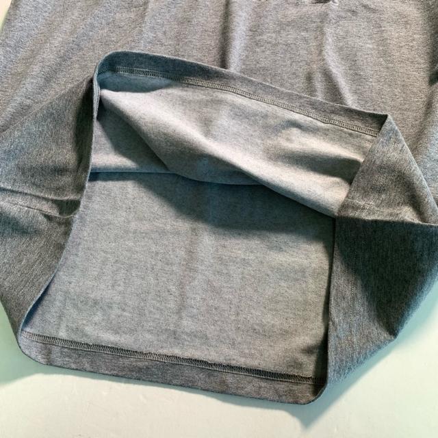 HELLY HANSEN グレー Tシャツ XLサイズ ロゴプリント 半袖Tシャツ クルーネック < ブランド HELLY HANSEN グレー Tシャツ XLサイズ ロゴプリント 半袖Tシャツ クルーネック < ブランドの