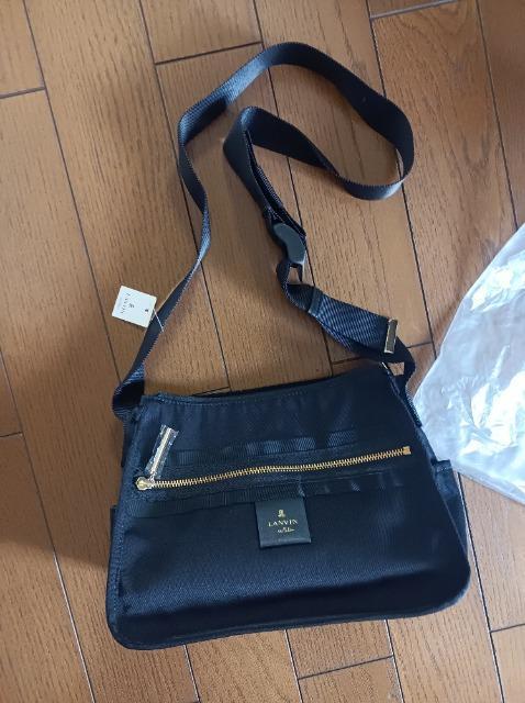 ランバンオンブルーマエリスコンパクトショルダー★新品タグ付き★定価15400円★LANVIN★軽量・素敵・合わせやすい黒★ < 女性ファッション ランバンオンブルーマエリスコンパクトショルダー★新品タグ付き★定価15400円★LANVIN★軽量・素敵・合わせやすい黒★ < 女性ファッションの