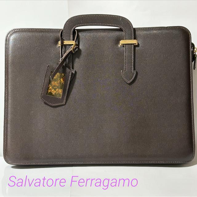 Salvatore Ferragamo �t�F���K�� �����Y ���S���� �J�[�t ���U�[ �r�W�l�X �o�b�O �u���E�� �S�[���h����  �� �u�����h�� 