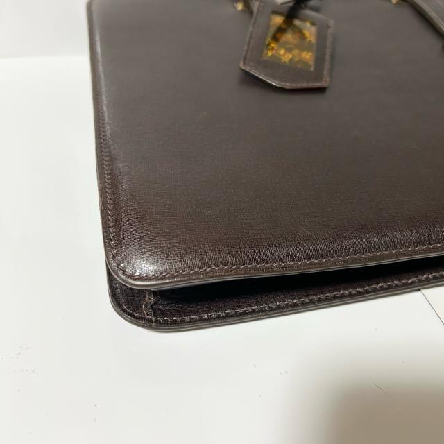 Salvatore Ferragamo �t�F���K�� �����Y ���S���� �J�[�t ���U�[ �r�W�l�X �o�b�O �u���E�� �S�[���h���� �� �u�����h�� 