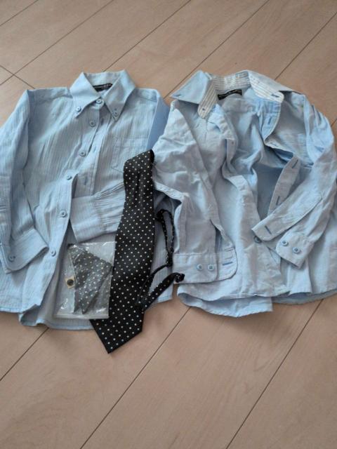 男の子用フォーマルスーツ5点セット(ジャケット、ハーフパンツ、シャツ2枚、ネクタイ、ポケットチーフ)入学式 卒業式 発表会 < キッズ/ベビー 男の子用フォーマルスーツ5点セット(ジャケット、ハーフパンツ、シャツ2枚、ネクタイ、ポケットチーフ)入学式 卒業式 発表会 < キッズ/ベビーの