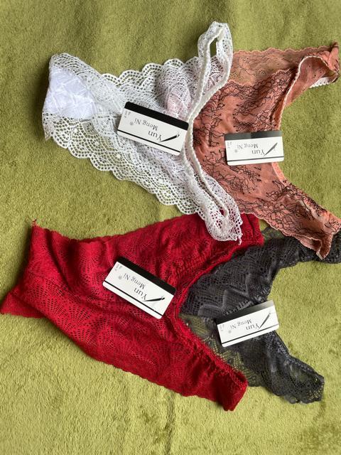 b5 �f�G�ȃ��[�X�V���[�c4���g �� �����t�@�b�V������ 