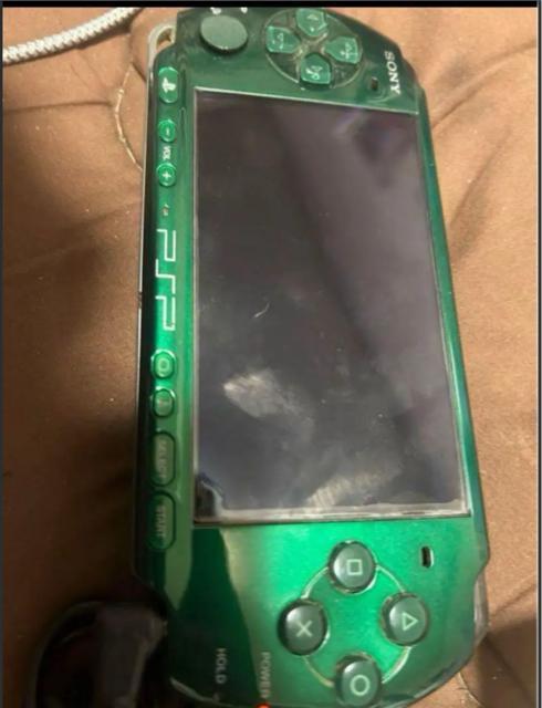すぐに遊べるセット!SONY PSP-3000 グリーン 新品バッテリー PSP-3000 < ゲーム本体/ソフト すぐに遊べるセット!SONY PSP-3000 グリーン 新品バッテリー PSP-3000 < ゲーム本体/ソフトの