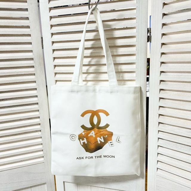 CHANEL �V���l�� 2020�N �z���f�[���� �m�x���e�B �g�[�g�o�b�O  �� �u�����h�� 