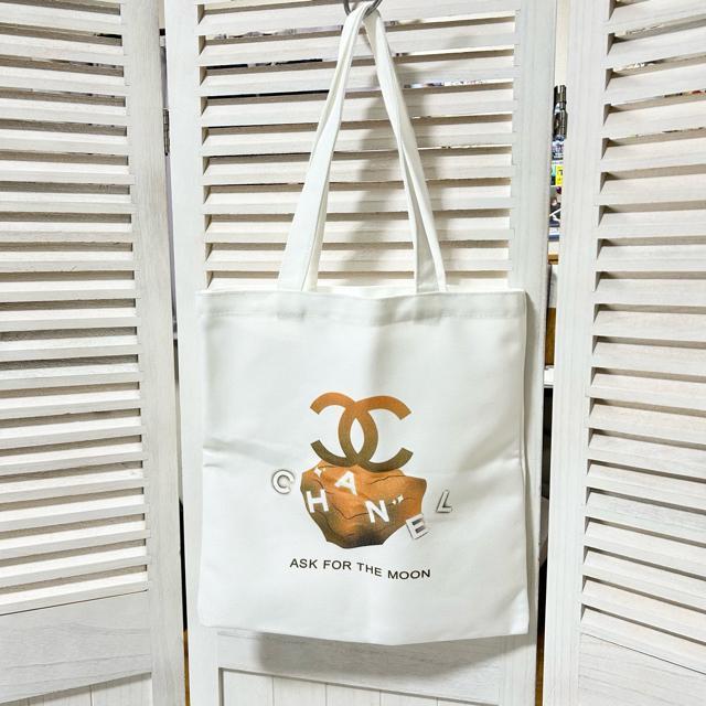 CHANEL �V���l�� 2020�N �z���f�[���� �m�x���e�B �g�[�g�o�b�O �� �u�����h�� 