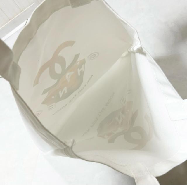 CHANEL �V���l�� 2020�N �z���f�[���� �m�x���e�B �g�[�g�o�b�O �� �u�����h�� 