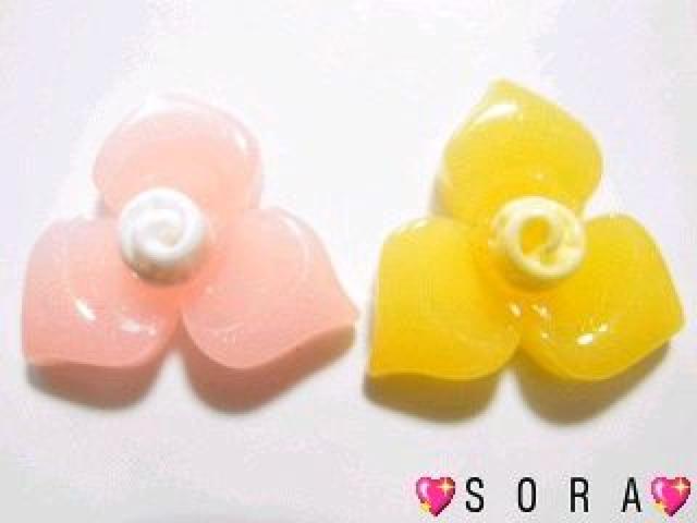 デコパーツ♪フラワーパーツ 2色2個セット < 香水/コスメ/ネイル デコパーツ♪フラワーパーツ 2色2個セット < 香水/コスメ/ネイルの