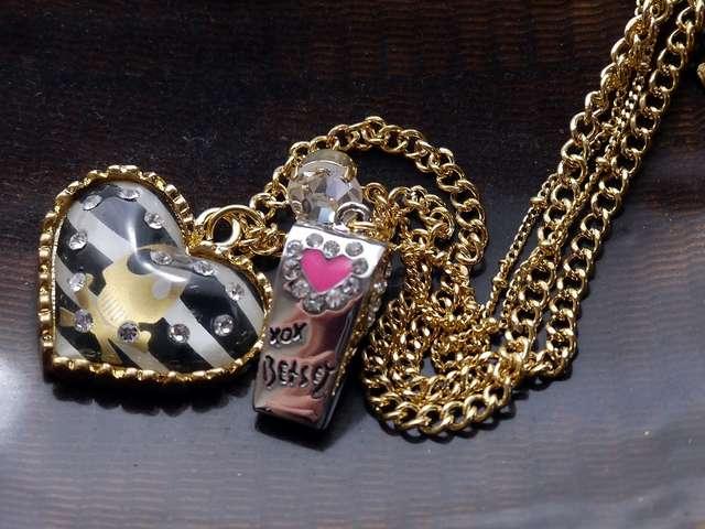 新品ゴスロリ姫系笛モチーフとスカルハートネックレス < 女性アクセサリー/時計  新品ゴスロリ姫系笛モチーフとスカルハートネックレス  < 女性アクセサリー/時計の