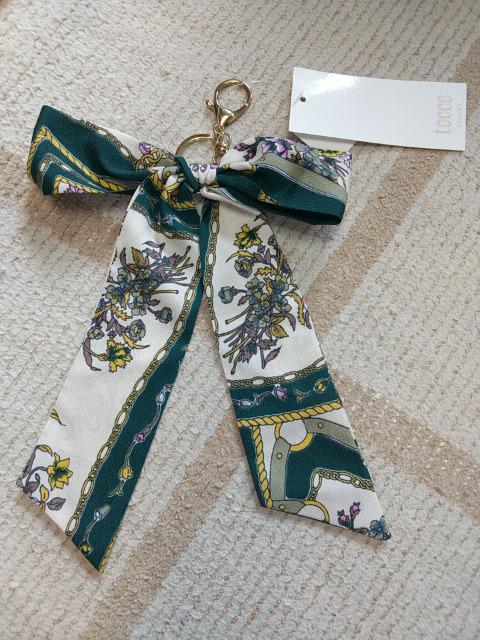 tocco closet obO`[@Vi   uh 