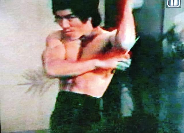 ☆ザ リアル ブルース リー☆ドラゴン リー ブルースリィ < CD/DVD/ビデオ ☆ザ リアル ブルース リー☆ドラゴン リー ブルースリィ < CD/DVD/ビデオの