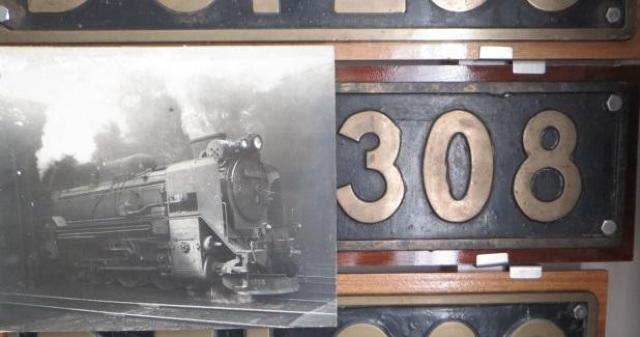 追分機関区の主だったギースル煙突を装備したD51308四つ切写真パネル < ホビー  追分機関区の主だったギースル煙突を装備したD51308四つ切写真パネル  < ホビーの