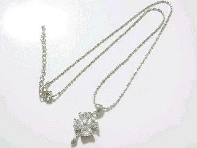 【クローバー】キュービックジルコニアネックレス 巾着袋付 < 女性アクセサリー/時計  【クローバー】キュービックジルコニアネックレス 巾着袋付 < 女性アクセサリー/時計の