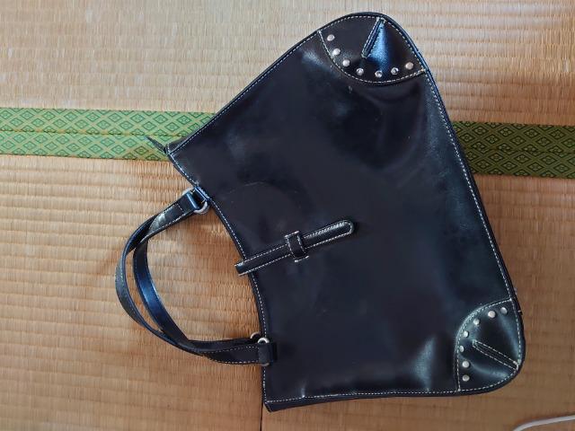 美品★ブラックバッグ。タグつき。 < 女性ファッション 美品★ブラックバッグ。タグつき。 < 女性ファッションの