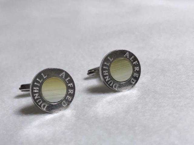 正規 限定 アルフレッドダンヒル ADロゴ シェル調タイガーアイ×SV オーバルロゴ文字カフス カフリンクス サークルリングボタン < ブランド  正規 限定 アルフレッドダンヒル ADロゴ シェル調タイガーアイ×SV オーバルロゴ文字カフス カフリンクス サークルリングボタン < ブランドの