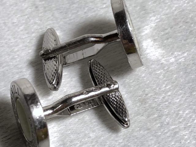 正規 限定 アルフレッドダンヒル ADロゴ シェル調タイガーアイ×SV オーバルロゴ文字カフス カフリンクス サークルリングボタン < ブランド  正規 限定 アルフレッドダンヒル ADロゴ シェル調タイガーアイ×SV オーバルロゴ文字カフス カフリンクス サークルリングボタン < ブランドの