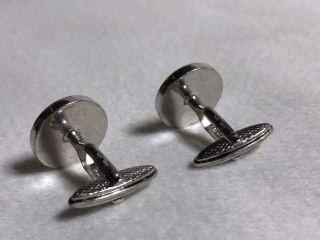 正規 限定 アルフレッドダンヒル ADロゴ シェル調タイガーアイ×SV オーバルロゴ文字カフス カフリンクス サークルリングボタン < ブランド  正規 限定 アルフレッドダンヒル ADロゴ シェル調タイガーアイ×SV オーバルロゴ文字カフス カフリンクス サークルリングボタン < ブランドの