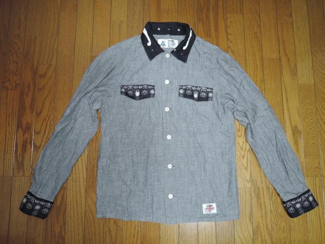 CHALLENGER チャレンジャー バンダナ柄シャツ S クレリック デニム シャンブレー < 男性ファッション  CHALLENGER チャレンジャー バンダナ柄シャツ S クレリック デニム シャンブレー  < 男性ファッションの