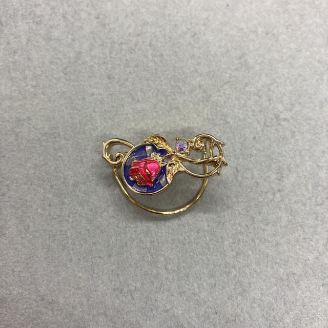 即決 Disney ディズニー 美女と野獣 イヤーカフ < 女性アクセサリー/時計 即決 Disney ディズニー 美女と野獣 イヤーカフ < 女性アクセサリー/時計の