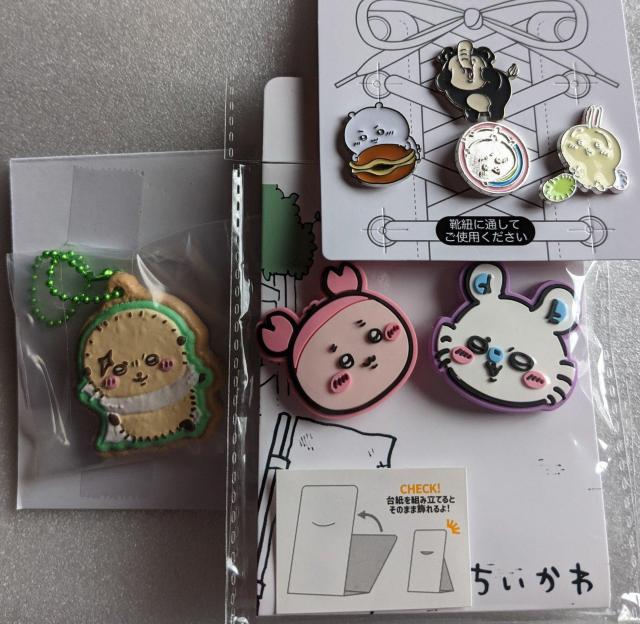 ちいかわシューズアクセサリー&シューズチャーム&クッキーチャームコットB個セット ちいかわ うさぎ モモンガ カニちゃん ラッコ < アニメ/コミック/キャラクター  ちいかわシューズアクセサリー&シューズチャーム&クッキーチャームコットB個セット ちいかわ うさぎ モモンガ カニちゃん ラッコ  < アニメ/コミック/キャラクターの