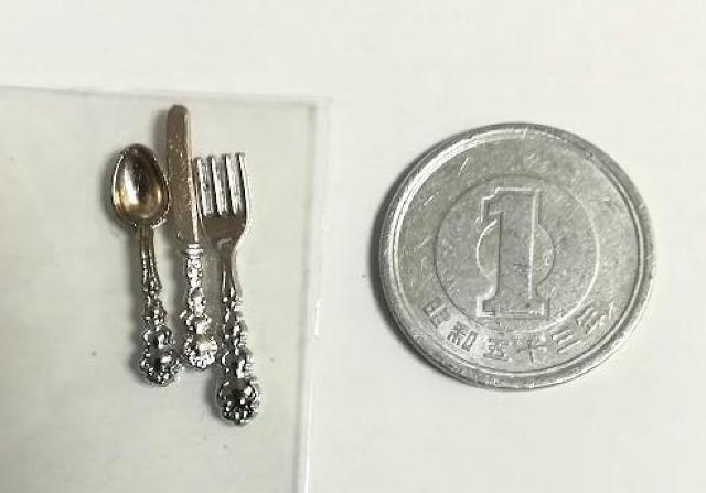 ミニチュア★カトラリー★ナイフ&フォーク&スプーン★Bシルバー★ドールハウス★ < おもちゃ  ミニチュア★カトラリー★ナイフ&フォーク&スプーン★Bシルバー★ドールハウス★  < おもちゃの