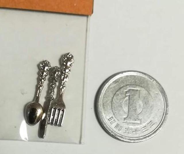 ミニチュア★カトラリー★ナイフ&フォーク&スプーン★Bシルバー★ドールハウス★ < おもちゃ  ミニチュア★カトラリー★ナイフ&フォーク&スプーン★Bシルバー★ドールハウス★ < おもちゃの