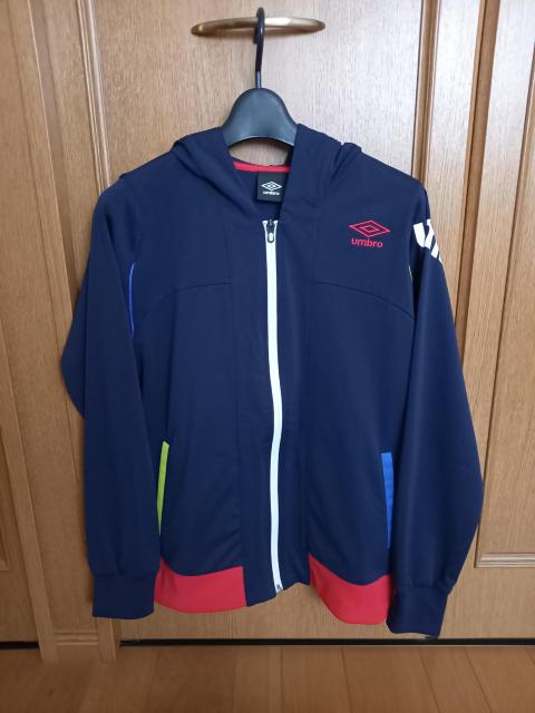 新品、激安83%オフ、UMBRO、ジャージ上着(紺、L) < 女性ファッション  新品、激安83%オフ、UMBRO、ジャージ上着(紺、L)  < 女性ファッションの